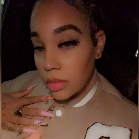 Meet your Posher, Pretty - Picture 2 of 5